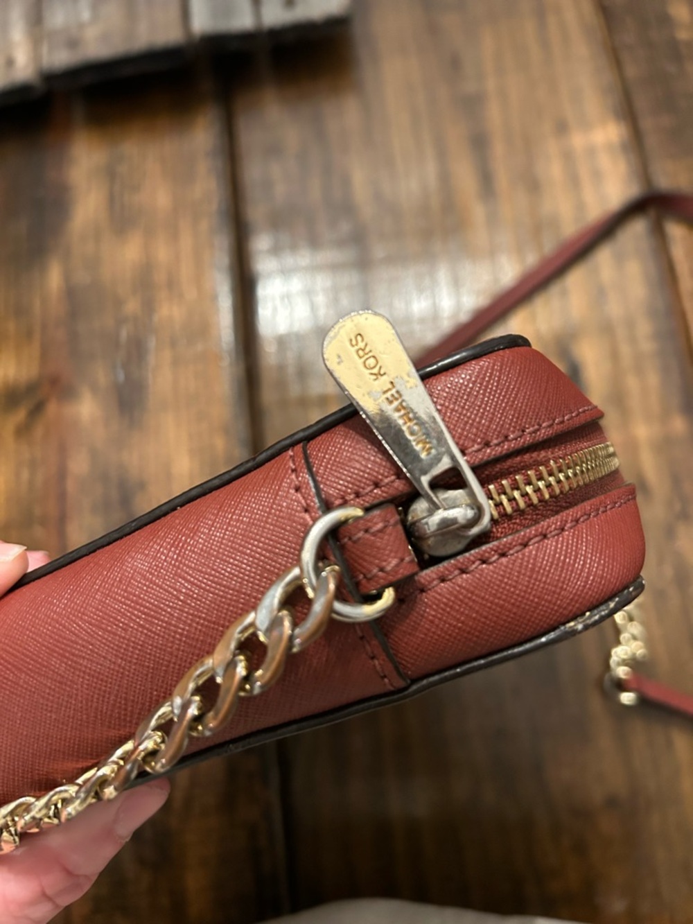 Michael Kors Crossbody Bag in Rose Brown with Gold Chain - Picture 6 of 7